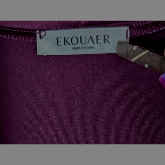 EkqouaerWmns robe poly charmeuse satin sz XL attached belt inside tie Bust to 46 - Picture 5 of 8